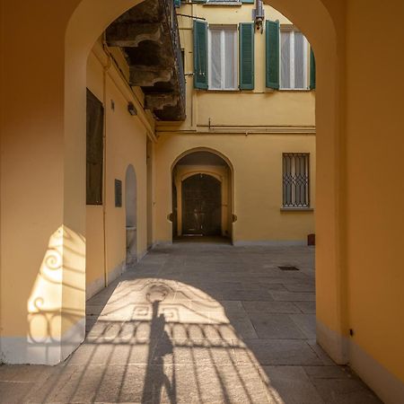 Appartamento Tivano In Centro Storico Комо Екстериор снимка